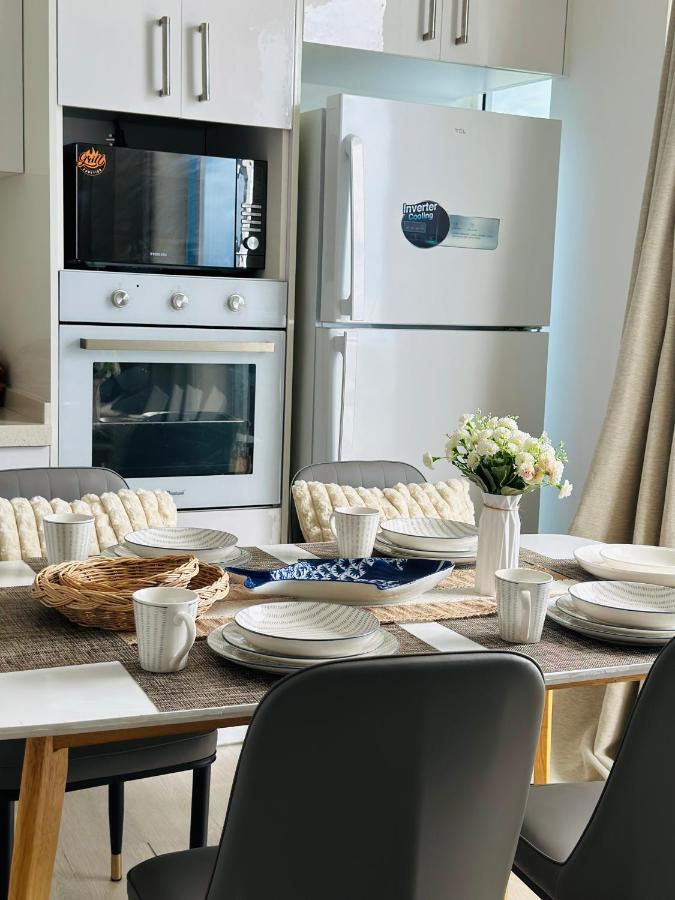 Lazzlla Beach Front Apartments ฮุลฮูมาเล ภายนอก รูปภาพ