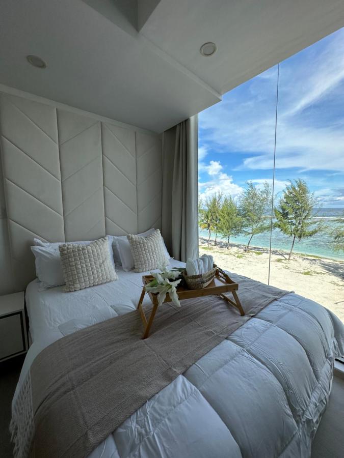 Lazzlla Beach Front Apartments ฮุลฮูมาเล ภายนอก รูปภาพ