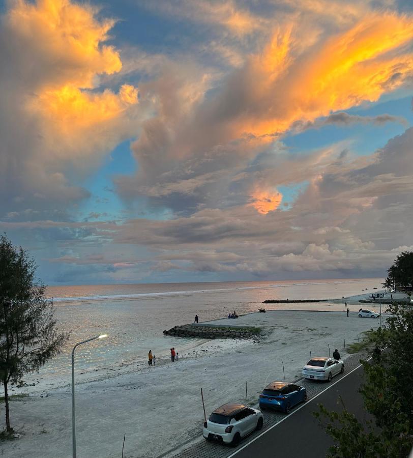 Lazzlla Beach Front Apartments ฮุลฮูมาเล ภายนอก รูปภาพ